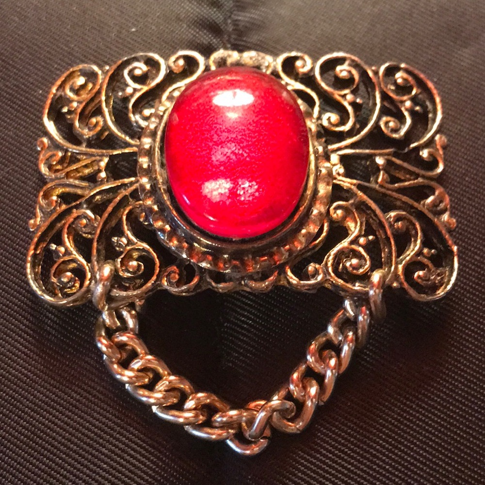 VTG Red Glass Art Nouveau Beautiful Clip